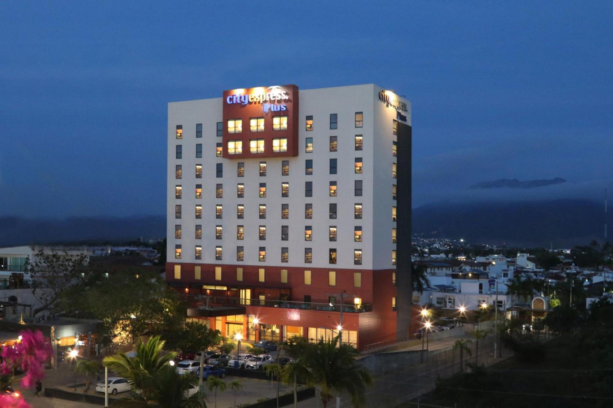 City Express Plus By Marriott Puerto Vallarta Bagian luar foto